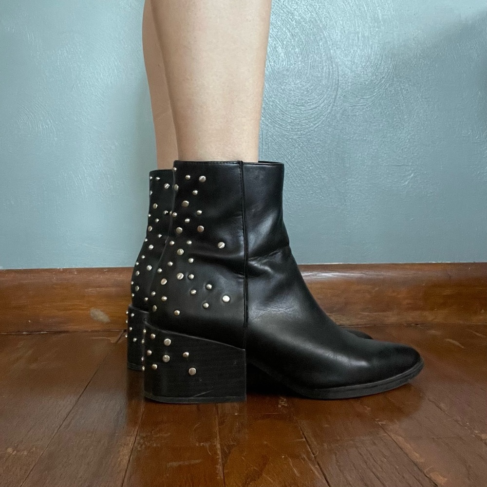 Circus by Sam Edelman Black Rae Studded Booties size 7